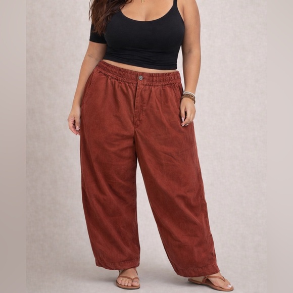 Uniqlo Pants - UNIQLO Wide Leg Corduroy Pants in Rust